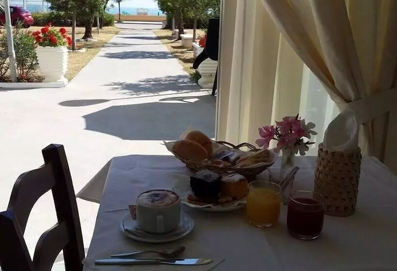 Hotelli Nettuno Senigallia