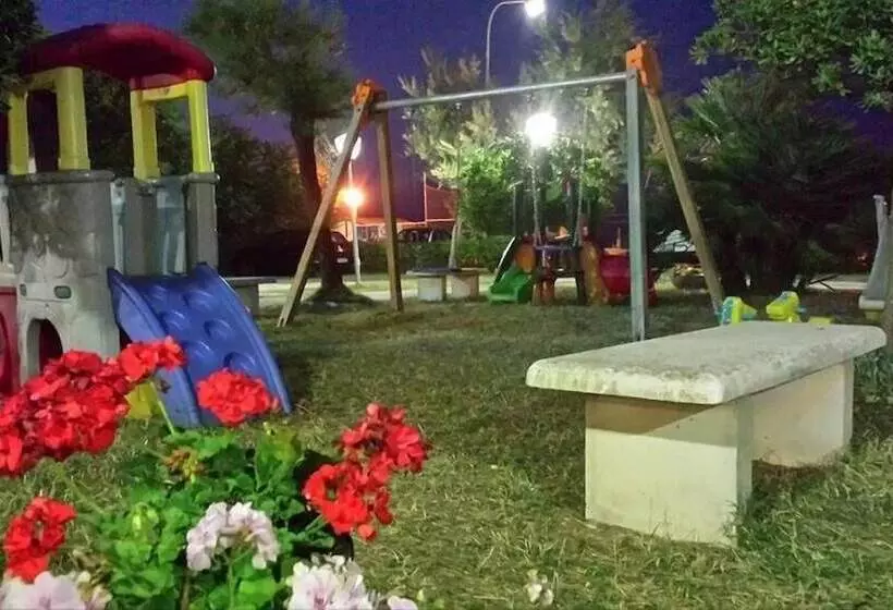 Hotelli Nettuno Senigallia