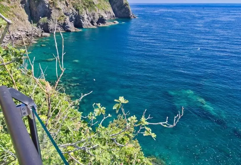 پانسیون Crêuza De Mä