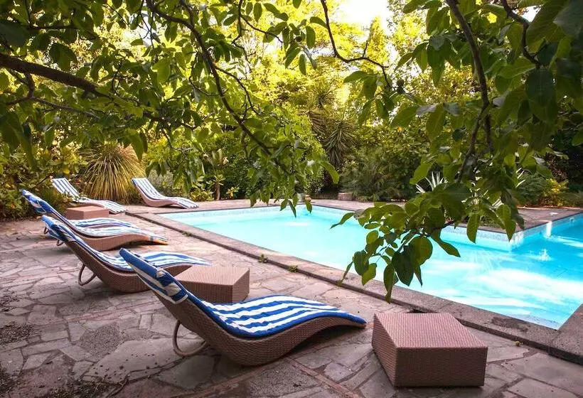 ペンション Etna Botanic Garden