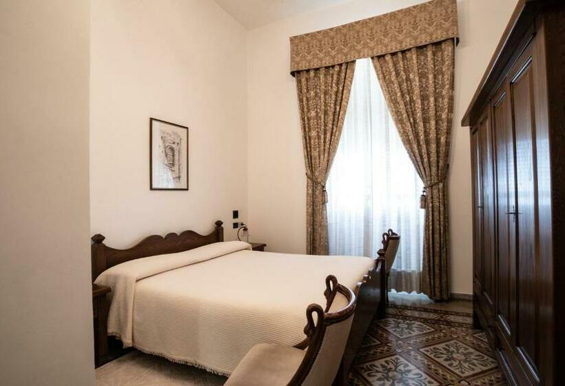 Отель Aer Bj Vittoria