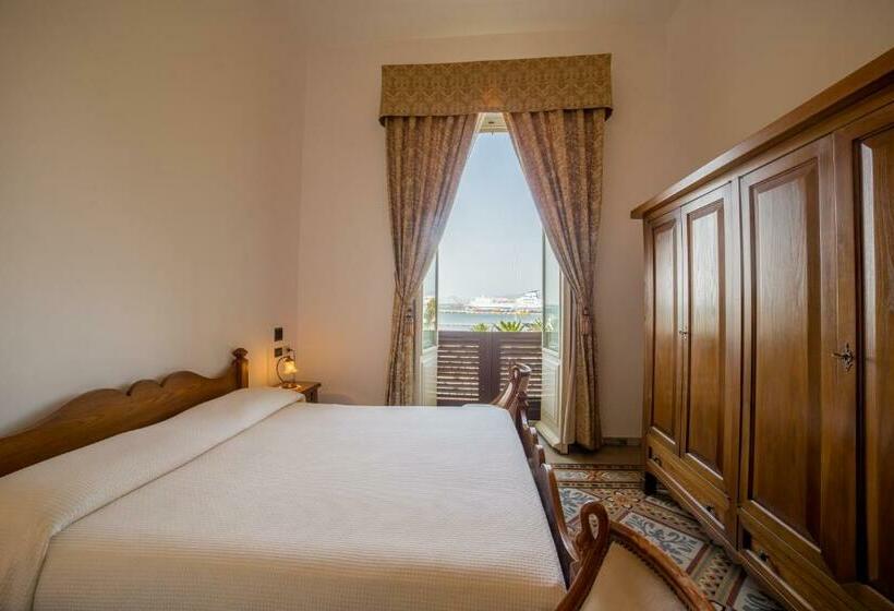 Отель Aer Bj Vittoria