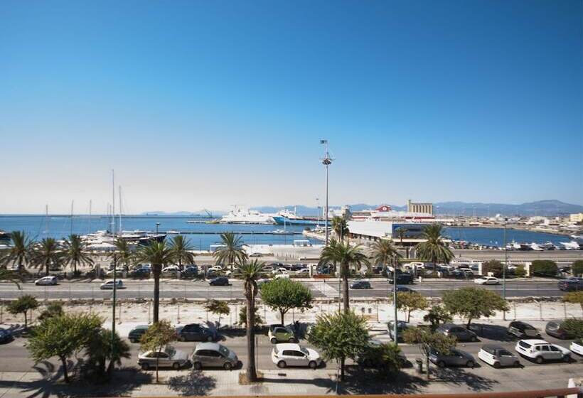 Отель Aer Bj Vittoria