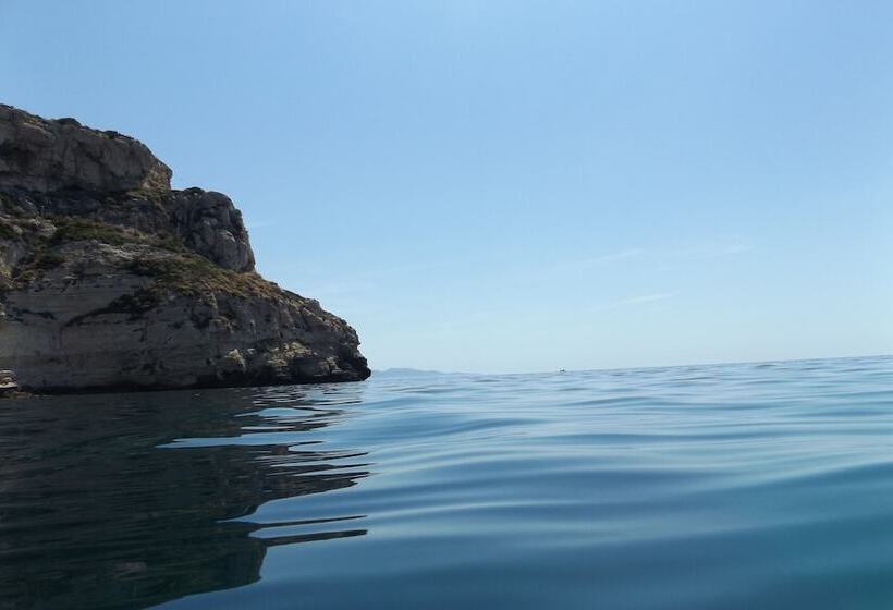 Отель Aer Bj Vittoria