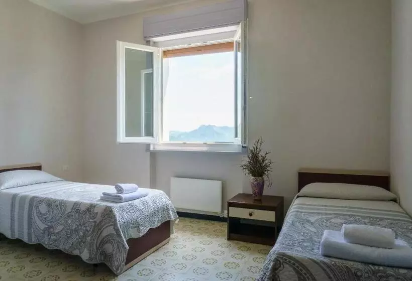 Hotelli Albergo Ristorante Payarin