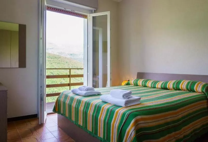 Hotelli Albergo Ristorante Payarin