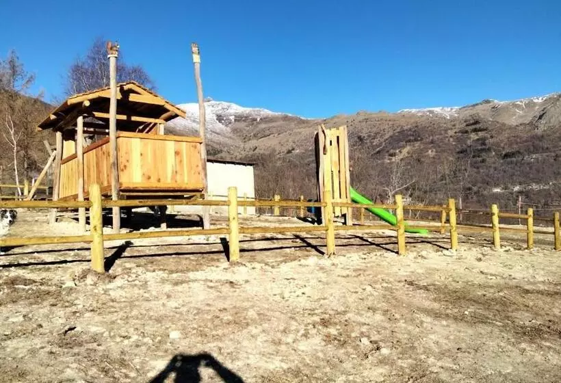 Hotelli Albergo Ristorante Payarin