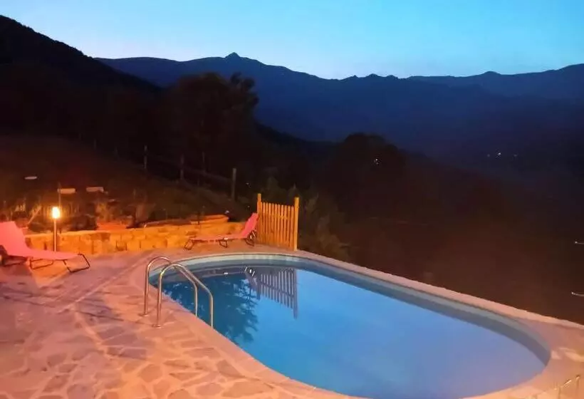 Hotelli Albergo Ristorante Payarin