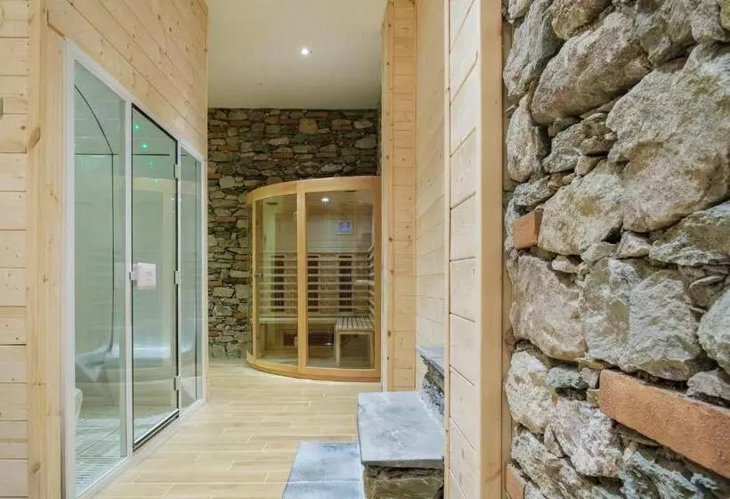 Hotelli Albergo Ristorante Payarin