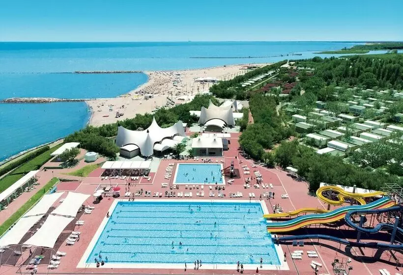 Hotelli Isamar Holiday Village