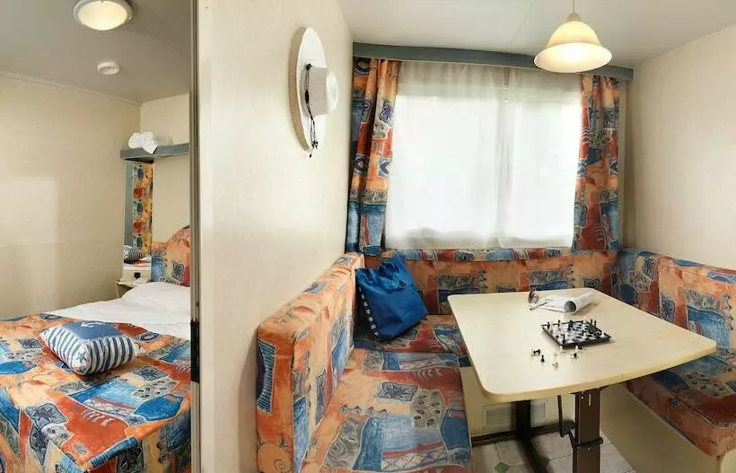 Hotelli Isamar Holiday Village