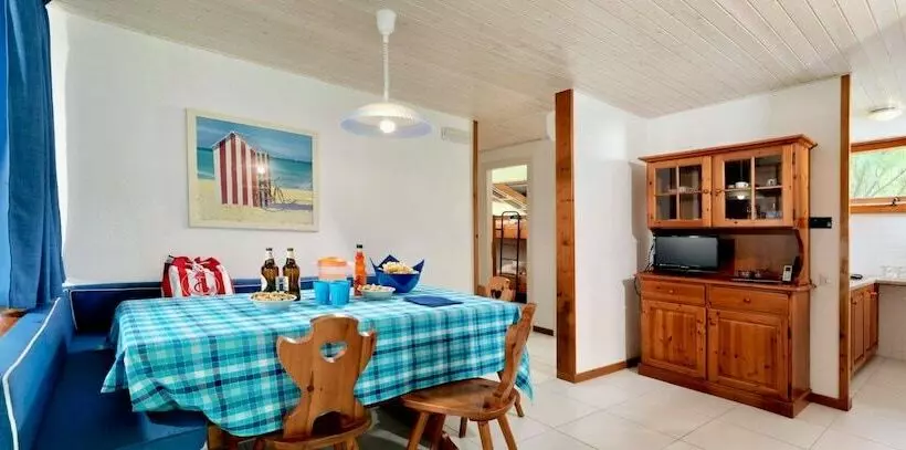 Hotelli Isamar Holiday Village