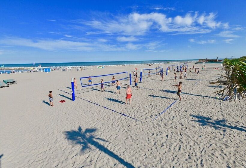 فندق Isamar Holiday Village