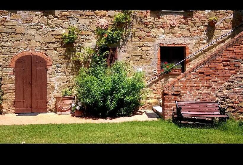 Сельский отель Agriturismo Podere Caggiolo Swimming Pool & Air Conditioning