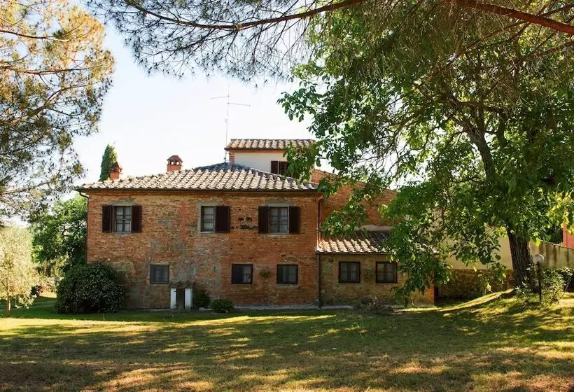 Maaseutuhotelli Agriturismo Podere Caggiolo   Swimming Pool & Air Conditioning