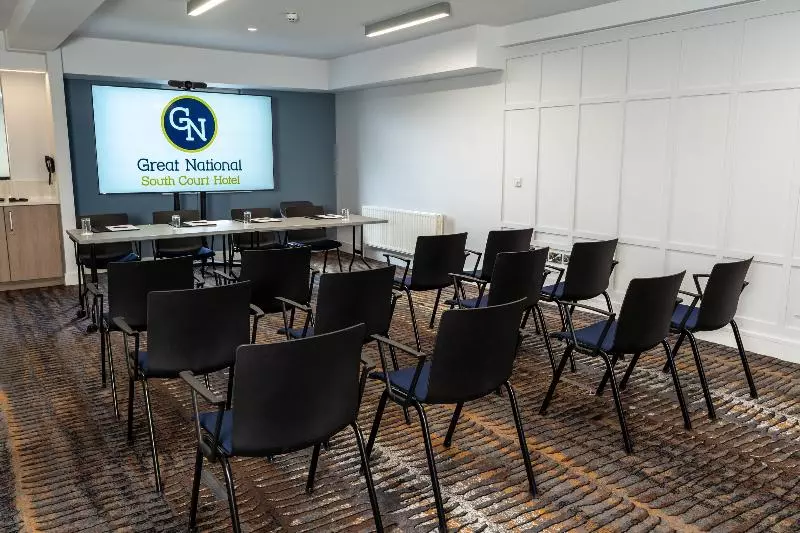 בית מלון כפרי Great National South Court