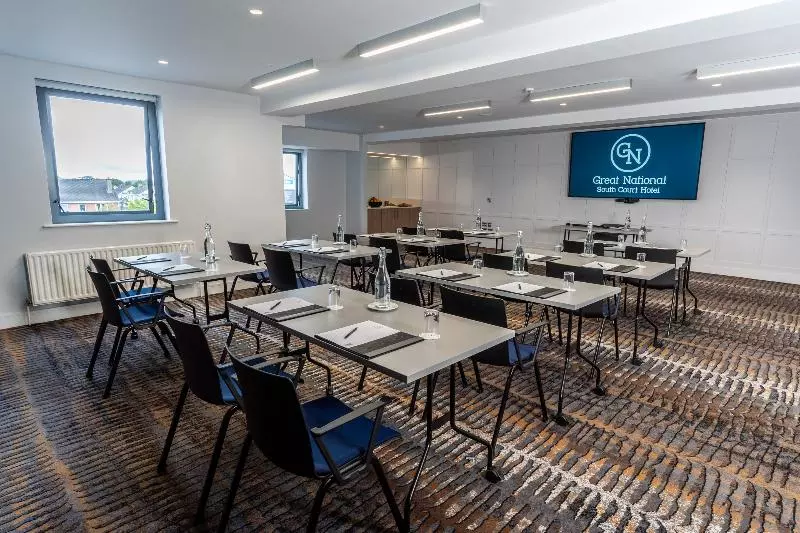 בית מלון כפרי Great National South Court