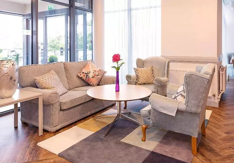 בית מלון כפרי Great National South Court