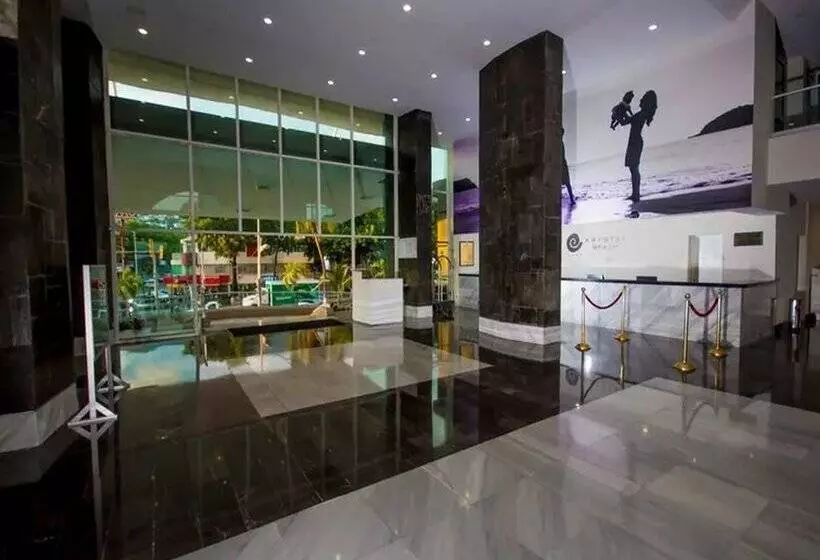 ホテル Krystal Beach Acapulco