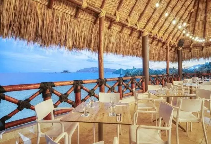 ホテル Krystal Beach Acapulco