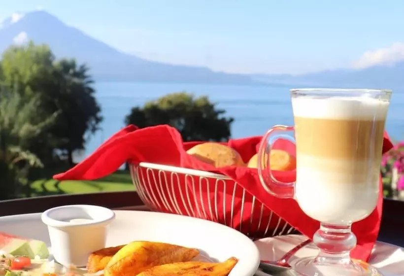 هتل La Riviera De Atitlan