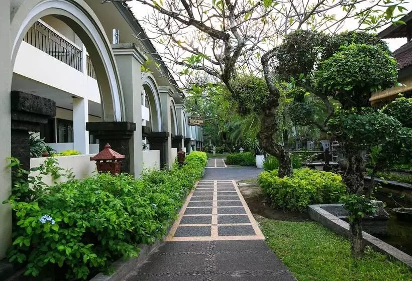 فندق Legian Paradiso