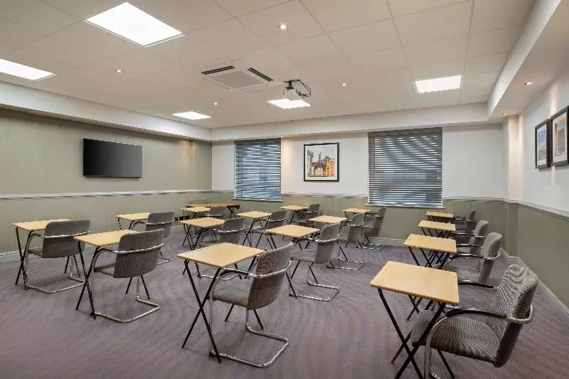 هتل Leonardo Glasgow