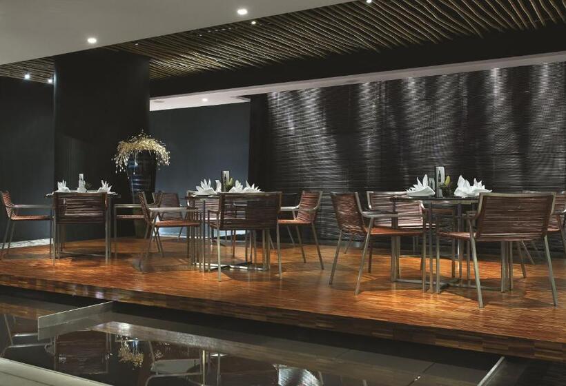 هتل Maya Kuala Lumpur City Center