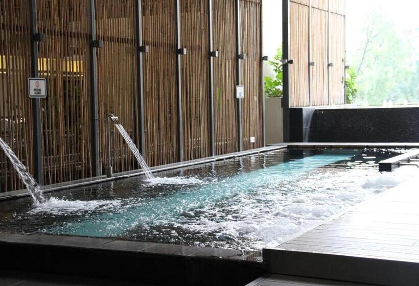 هتل Maya Kuala Lumpur City Center