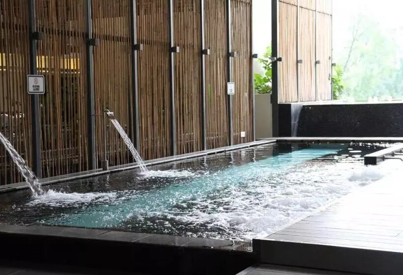 هتل Maya Kuala Lumpur City Center