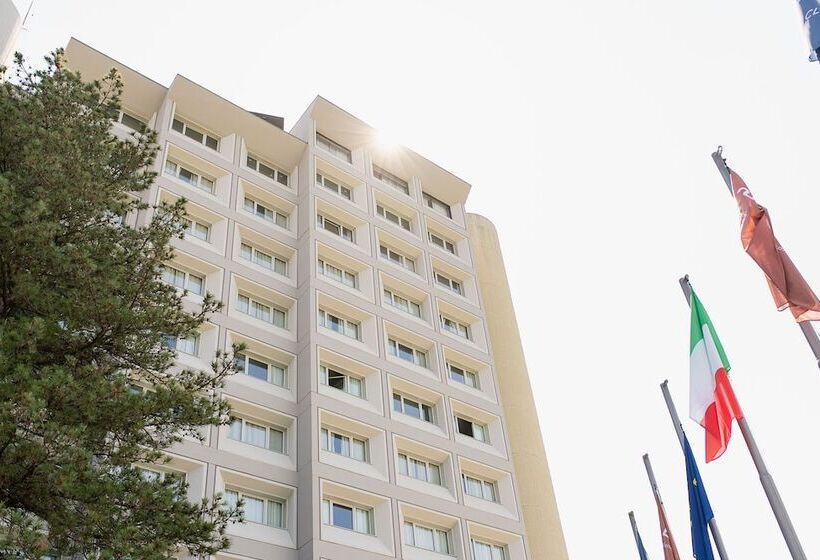 בית מלון כפרי Belstay Milano Assago