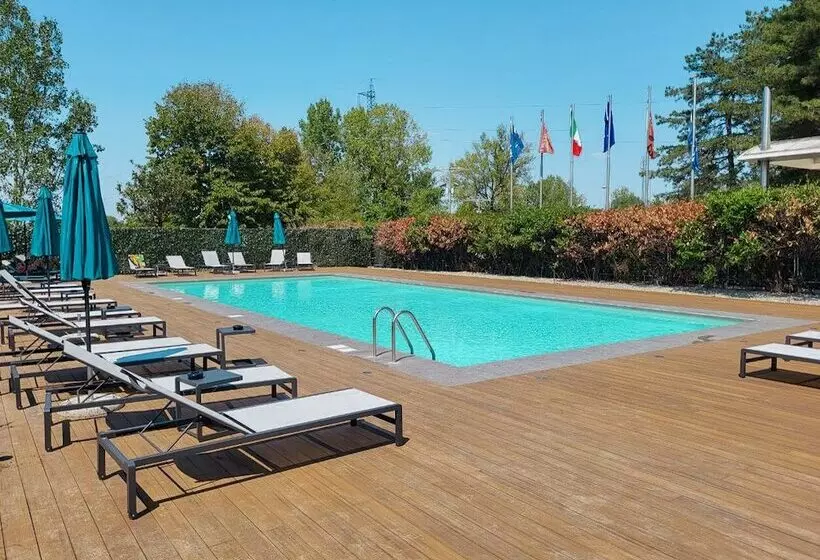 ホテル Belstay Milano Assago