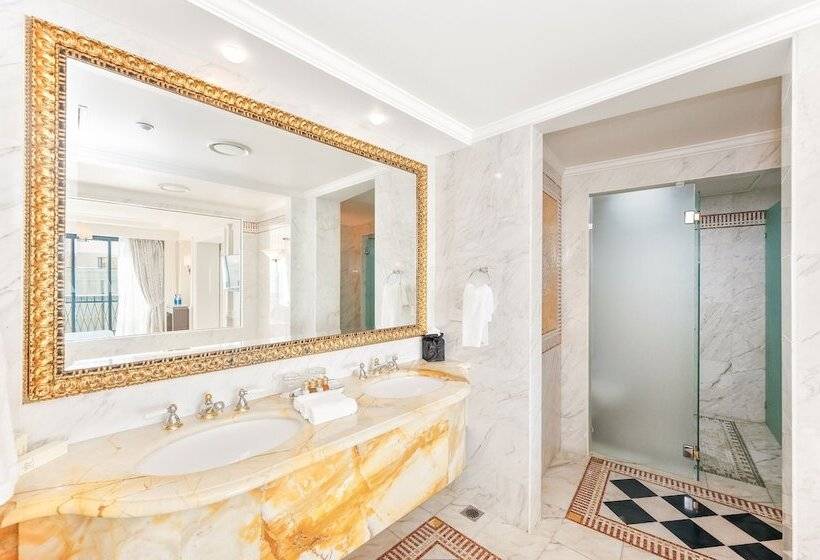 Imperial Hotel Gold Coast