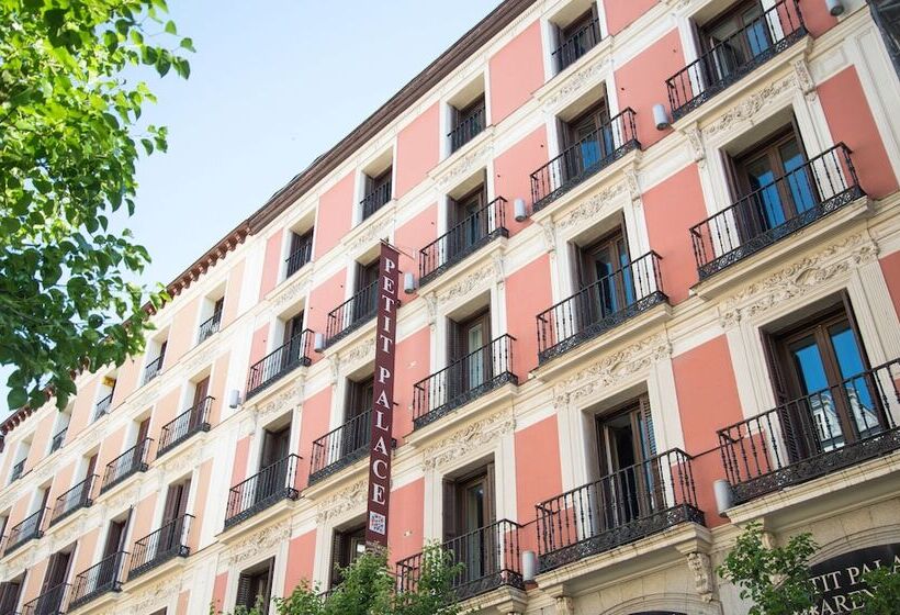 هتل Petit Palace Arenal
