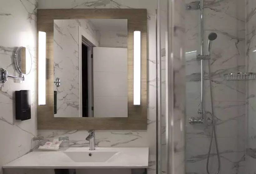 هتل Petit Palace Arenal