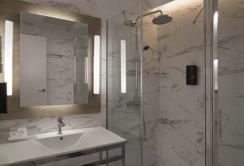 هتل Petit Palace Arenal