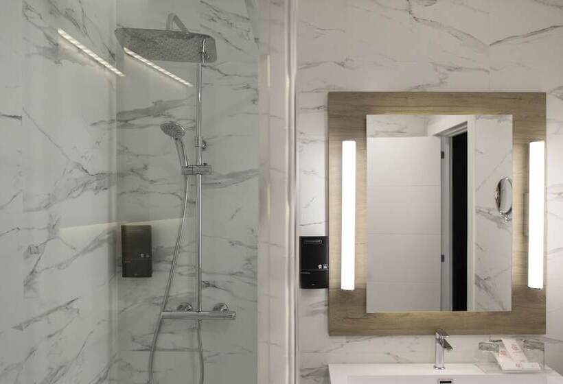 هتل Petit Palace Arenal