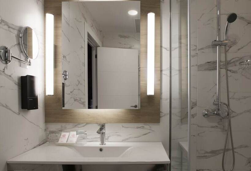 هتل Petit Palace Arenal