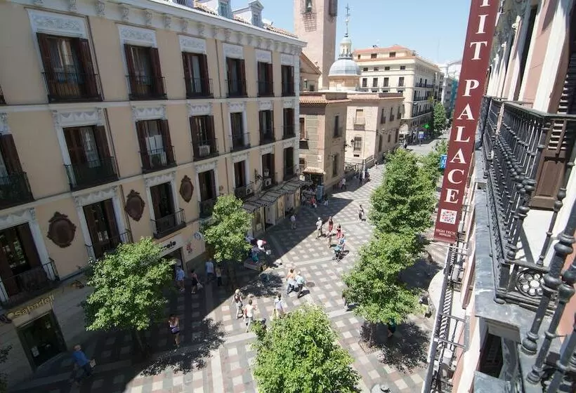 هتل Petit Palace Arenal