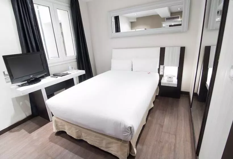 هتل Petit Palace Arenal