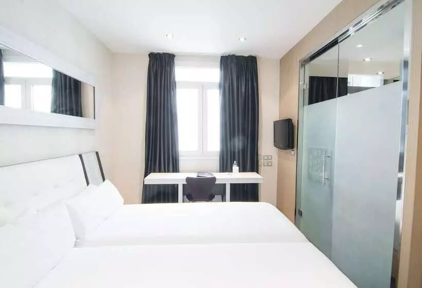 هتل Petit Palace Arenal