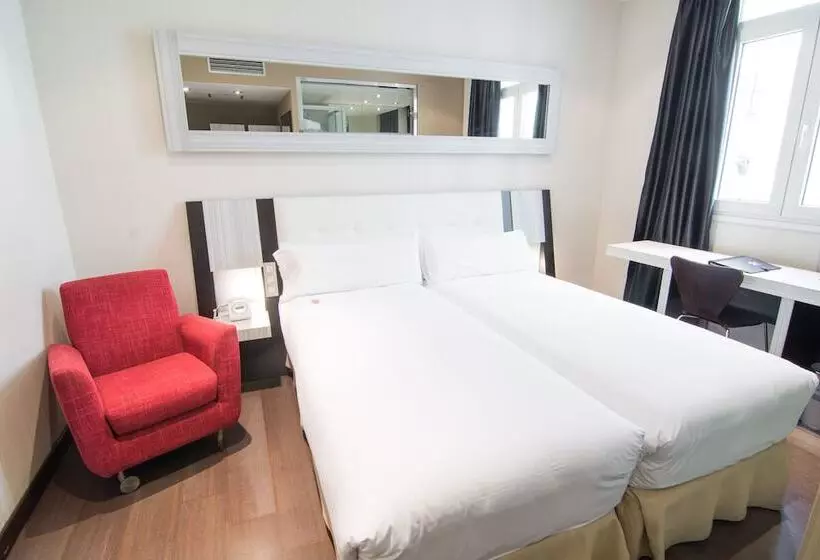 هتل Petit Palace Arenal