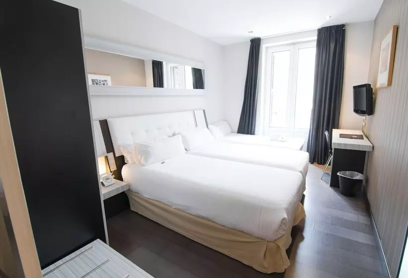 هتل Petit Palace Arenal
