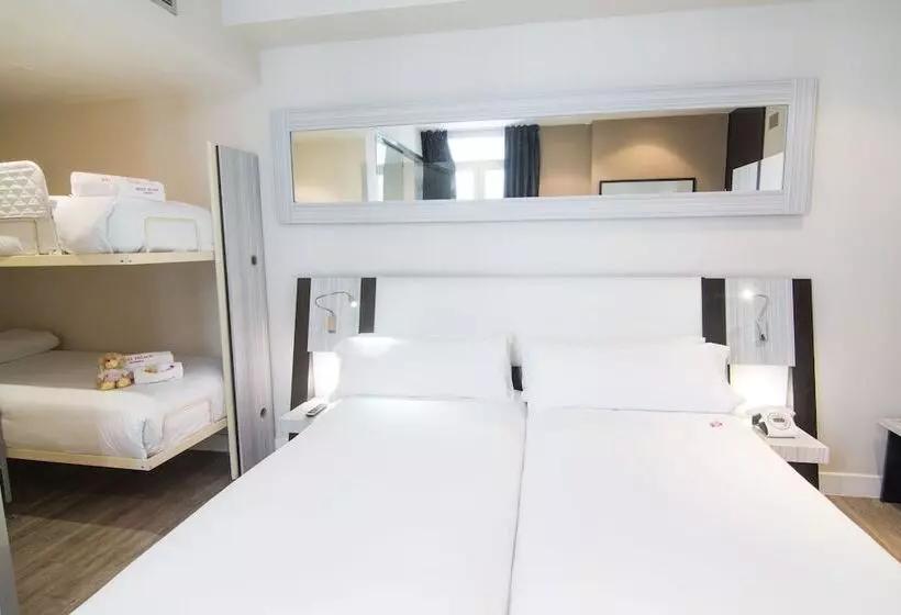 هتل Petit Palace Arenal