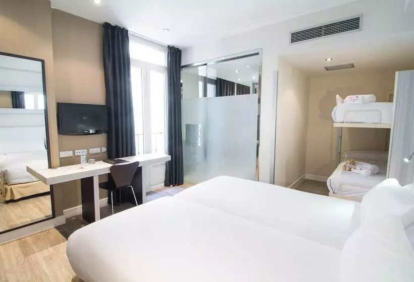 هتل Petit Palace Arenal