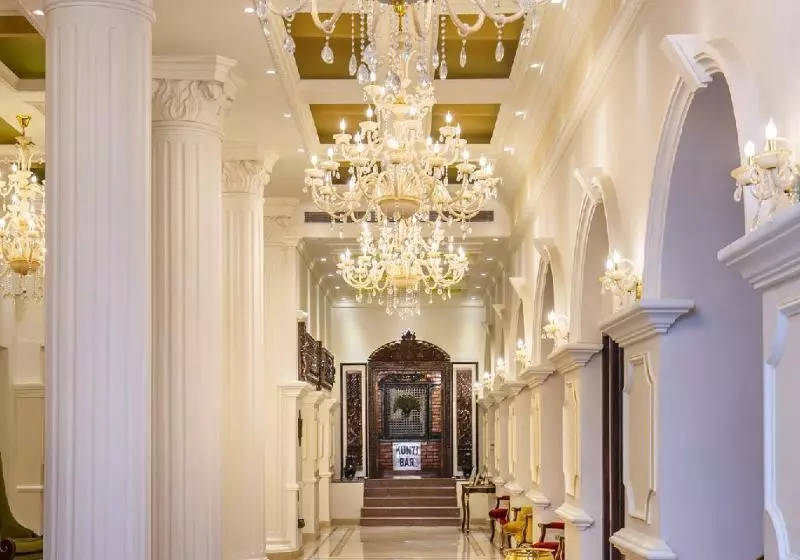 ホテル Shanker Palatial Heritage Kathmandu