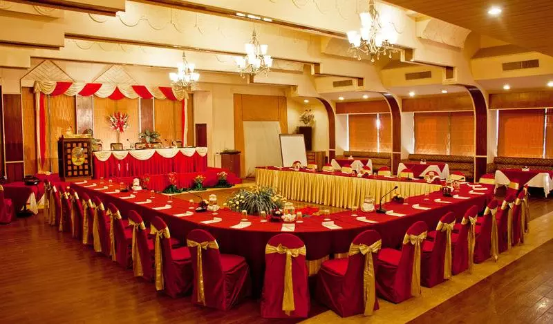 فندق The Everest