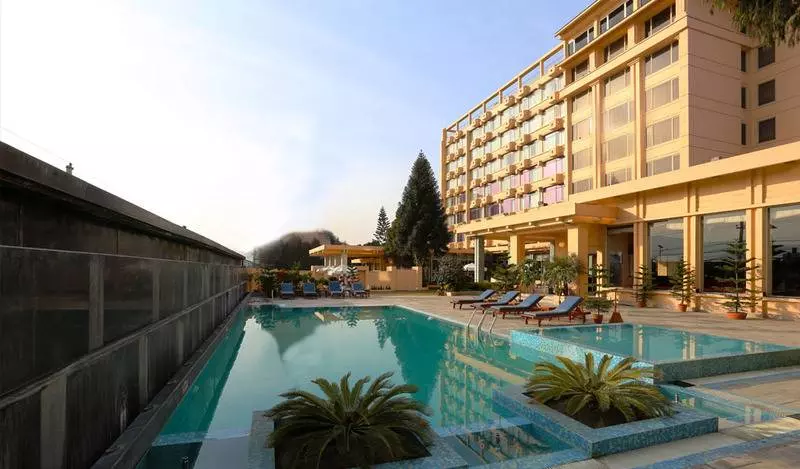 فندق The Everest