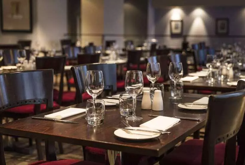 Отель Thistle Barbican Shoreditch