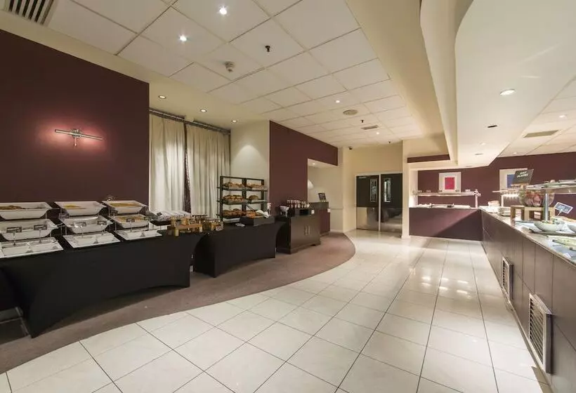 Отель Thistle Barbican Shoreditch